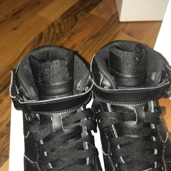 Black Air Force 1 - Picture 3 of 6